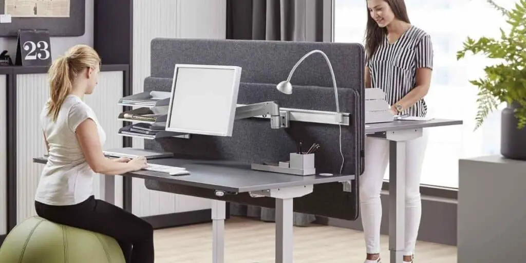 9 Benefits Of Standing Desks Work Standing VS Sitting Backyard